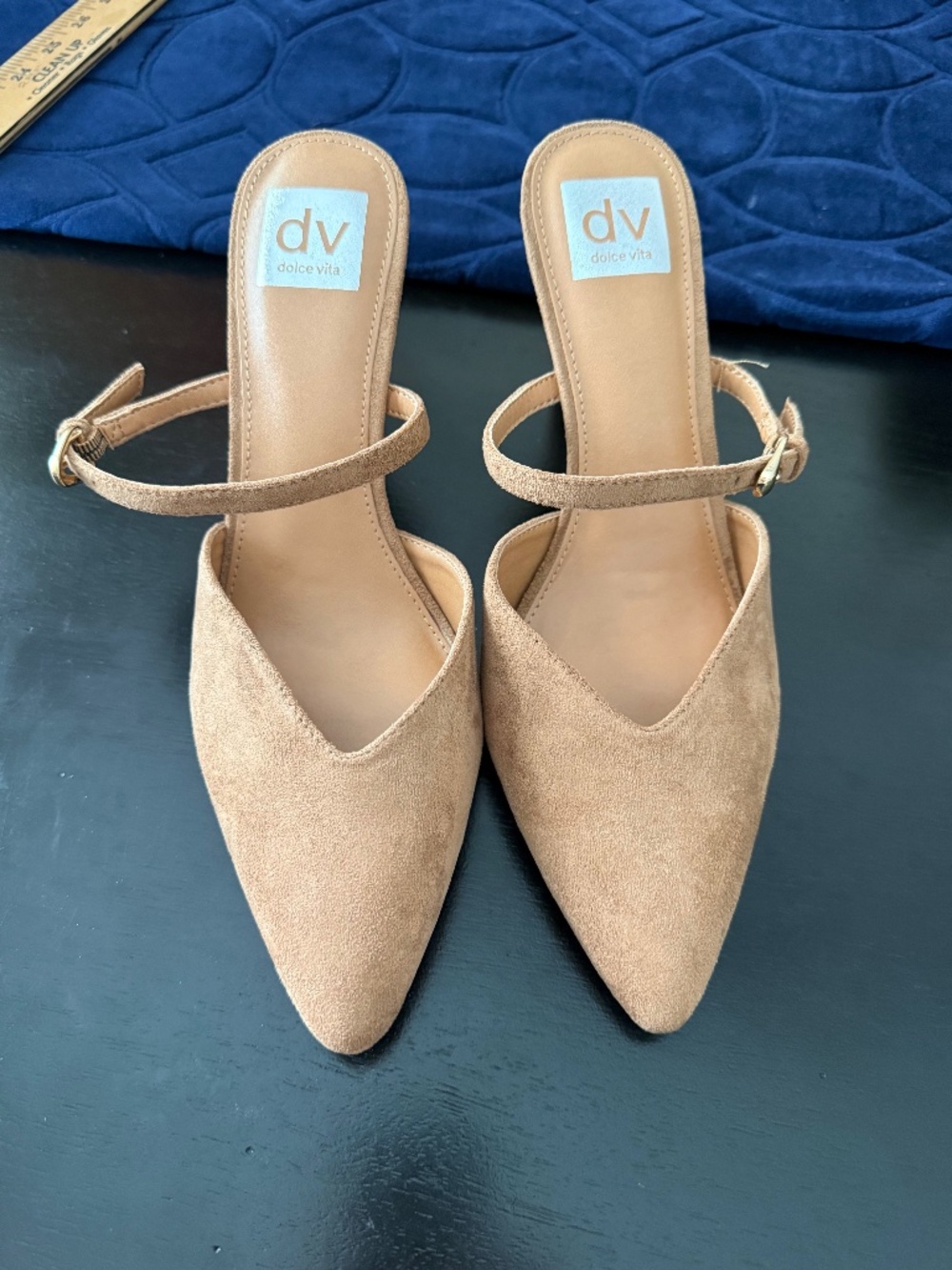 NWOT DV by Dolce Vita Elleganza Mule Pump in Camel